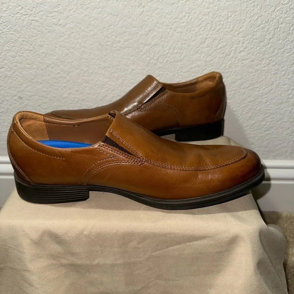 CLARKS Men’s Whiddon Step Dark Tan
Leather Slip-on Loafer 9.5M main image 5